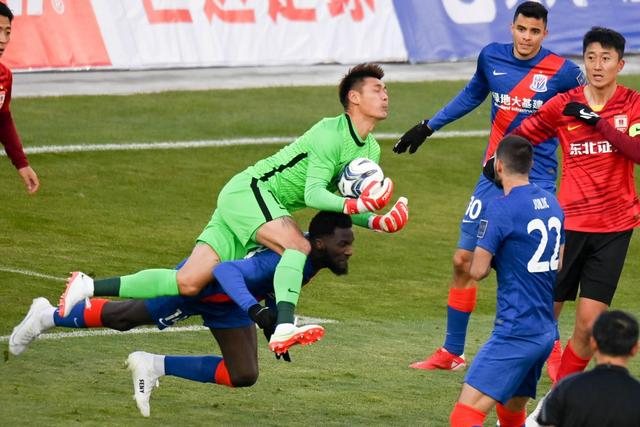 赵继伟13+7辽宁险胜天津 浙江6人上双胜上海